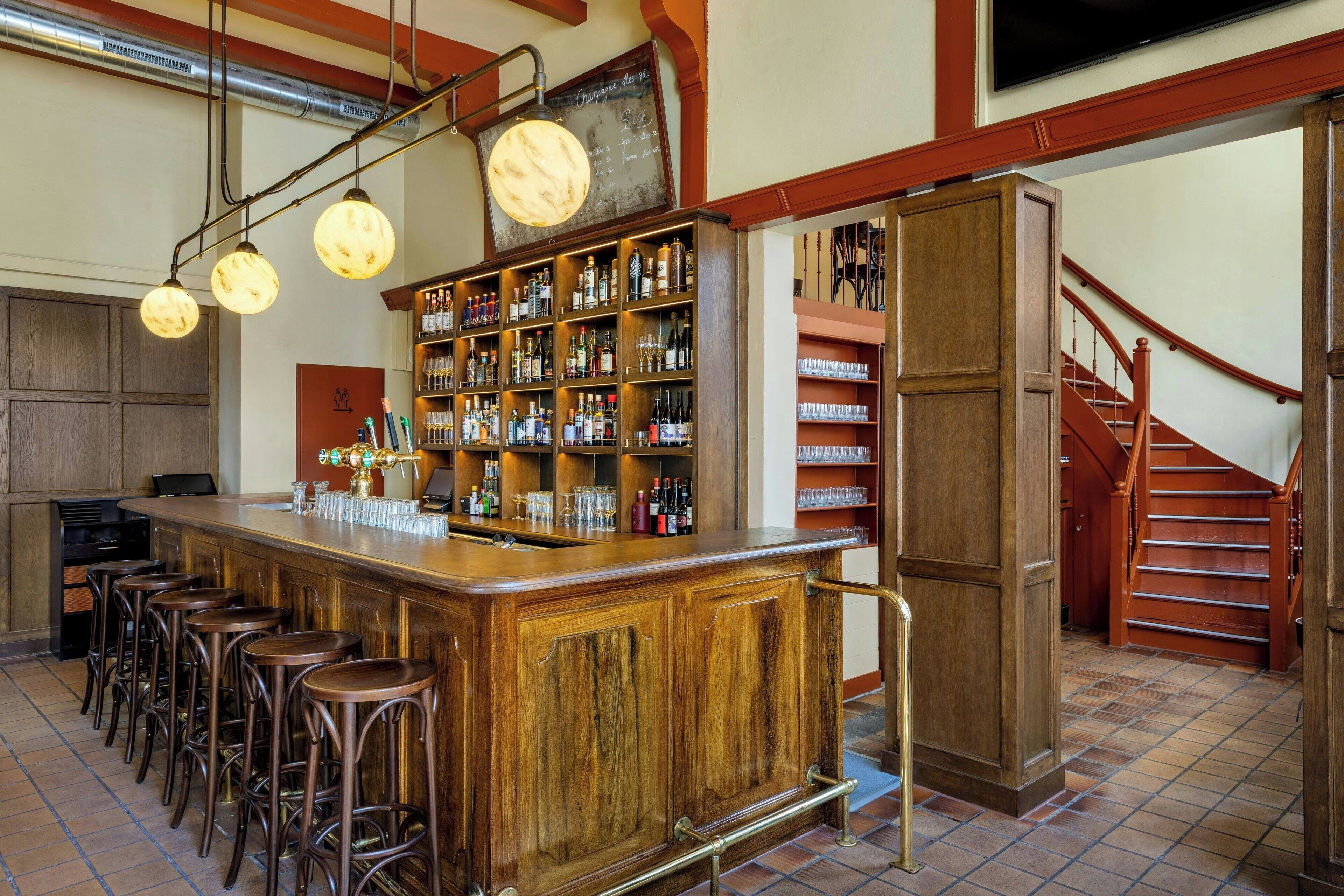 2 bares o lounges, lounge en el lobby, bar en la azotea 