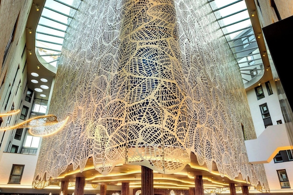 2 bars, lounge dans le hall, bar sur le toit