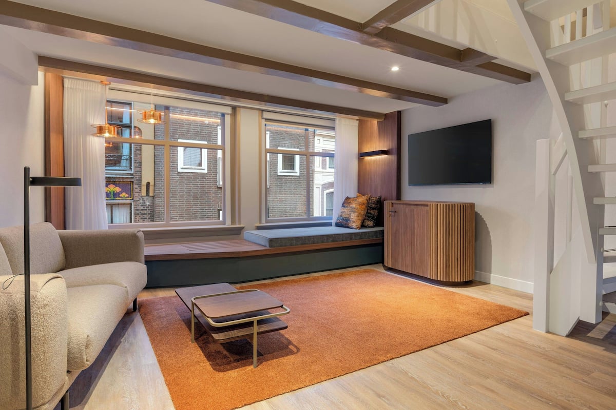 Nieuwendijk Suite | Premium bedding, pillowtop beds, in-room safe, laptop workspace