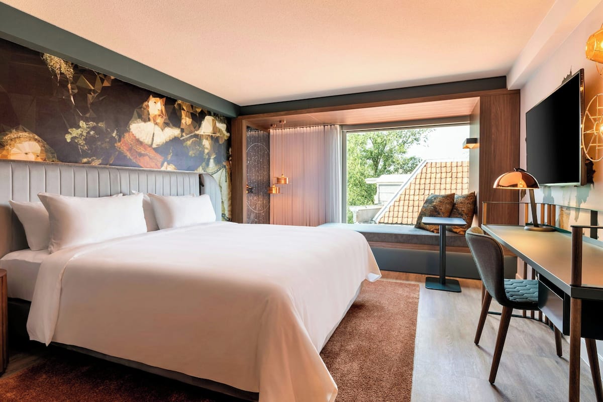 1 bedroom, premium bedding, pillow-top beds, in-room safe