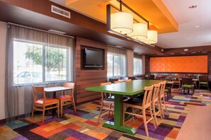 Restaurant - Fairfield Inn & Suites by Marriott Temple Belton (Temple)