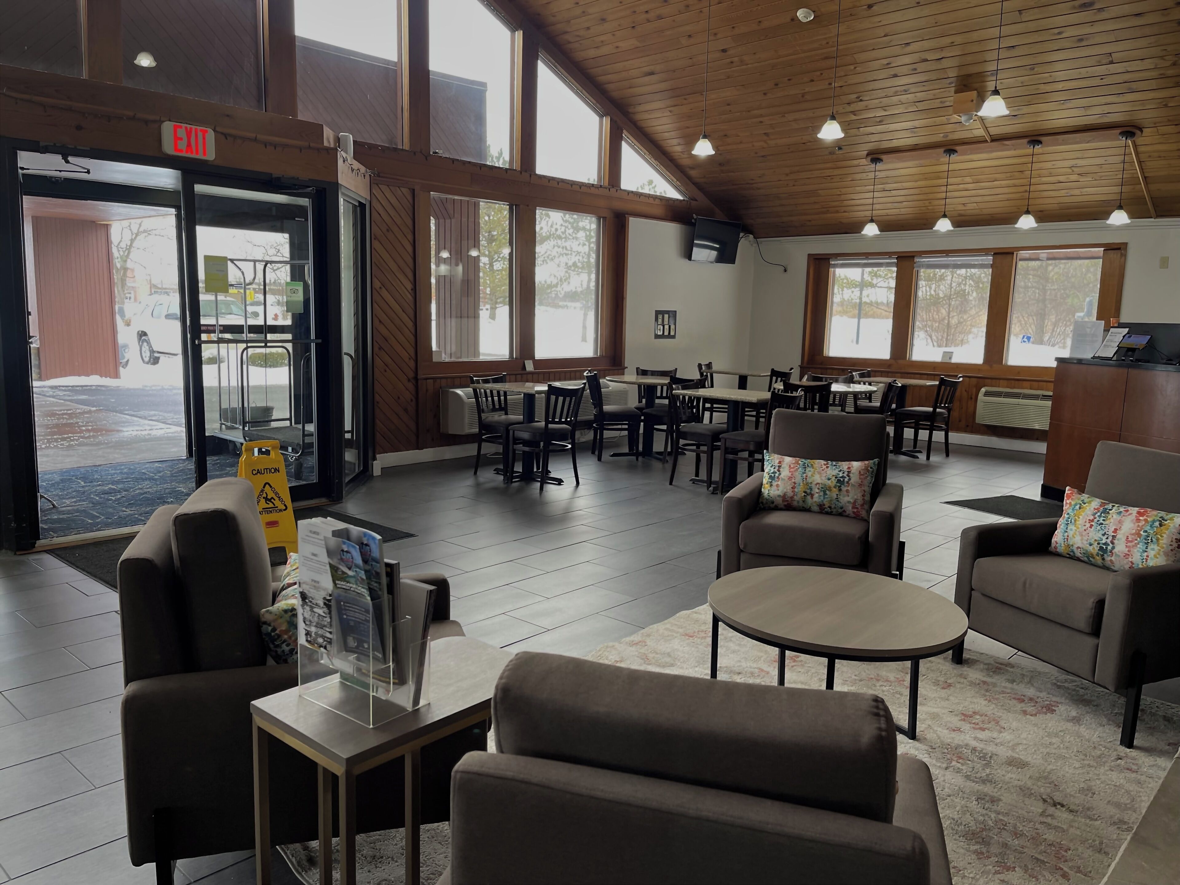 Photo - Comfort Inn & Suites Syracuse-Carrier Circle