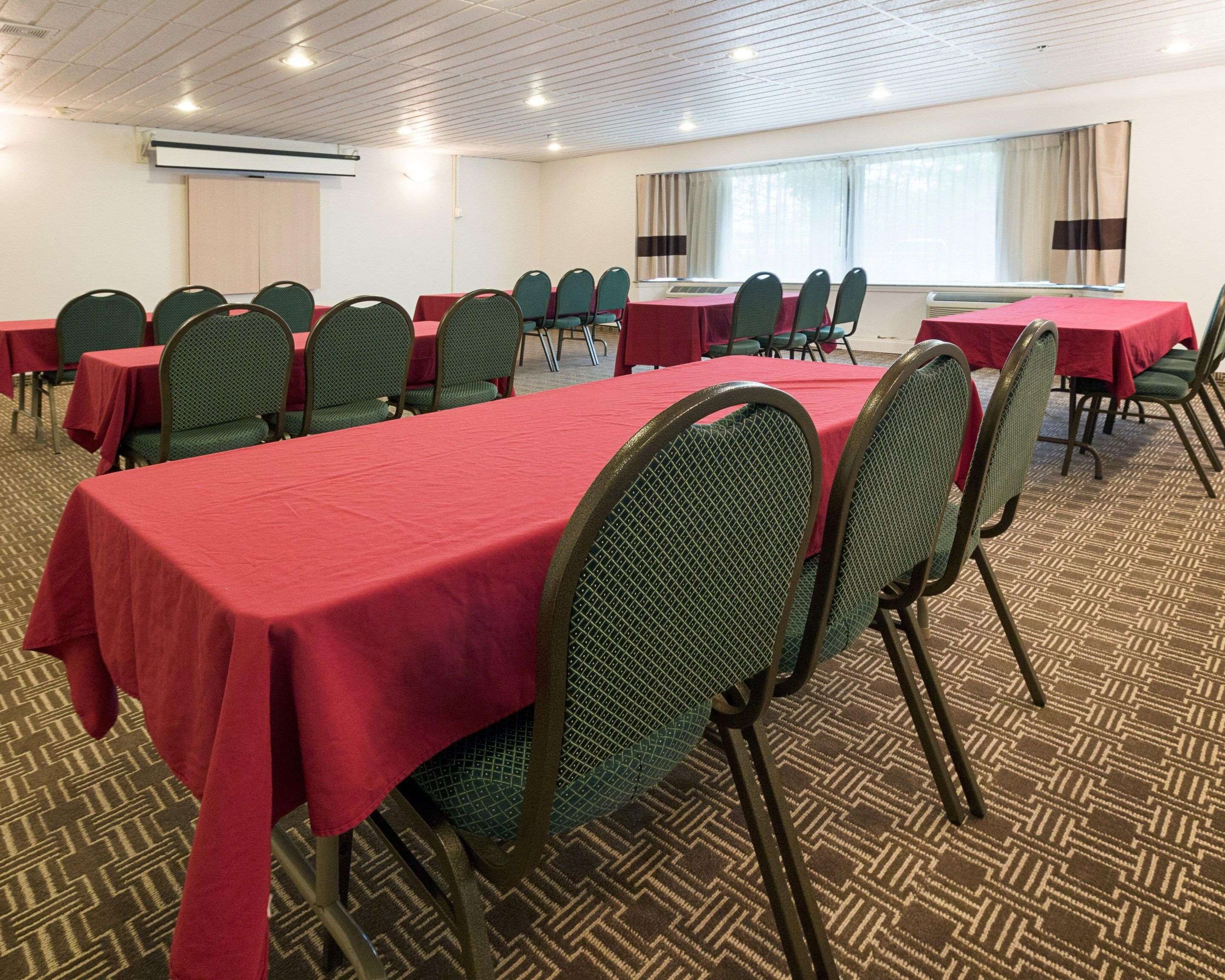 Photo - Comfort Inn & Suites Syracuse-Carrier Circle