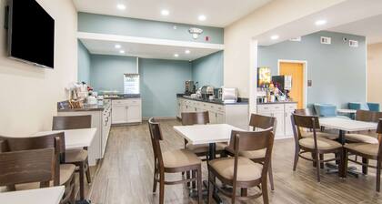 Sleep Inn & Suites