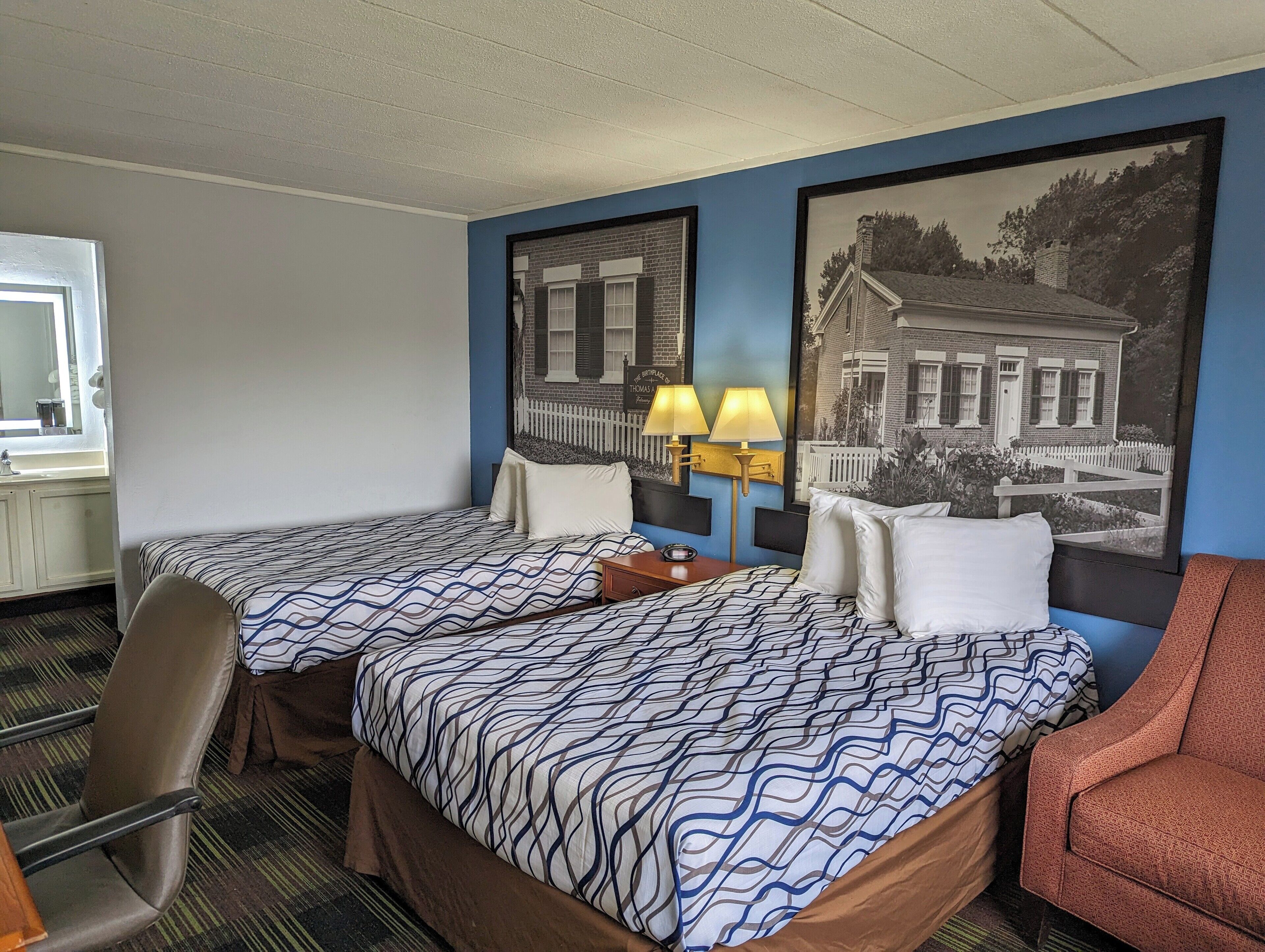 In-room safe, desk, free WiFi, bed sheets