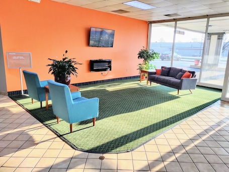 Lobby sitting area. Sprucewood Inn