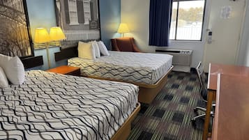 Deluxe Room, 2 Queen Beds, Non Smoking