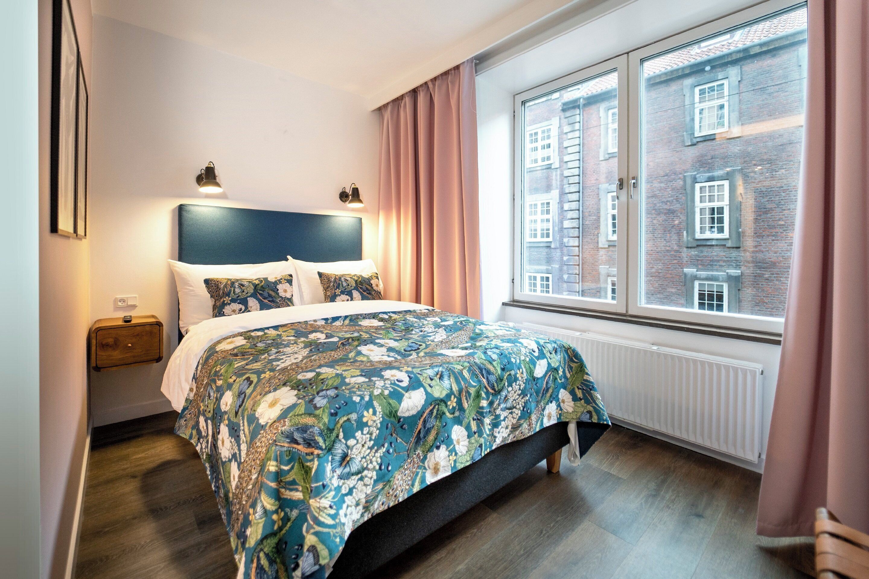 comfort room (with queen size bed or double bed) | 1 bedroom, free wifi, bed sheets