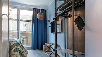 Room (THE ONE) | 1 bedroom, free WiFi, bed sheets