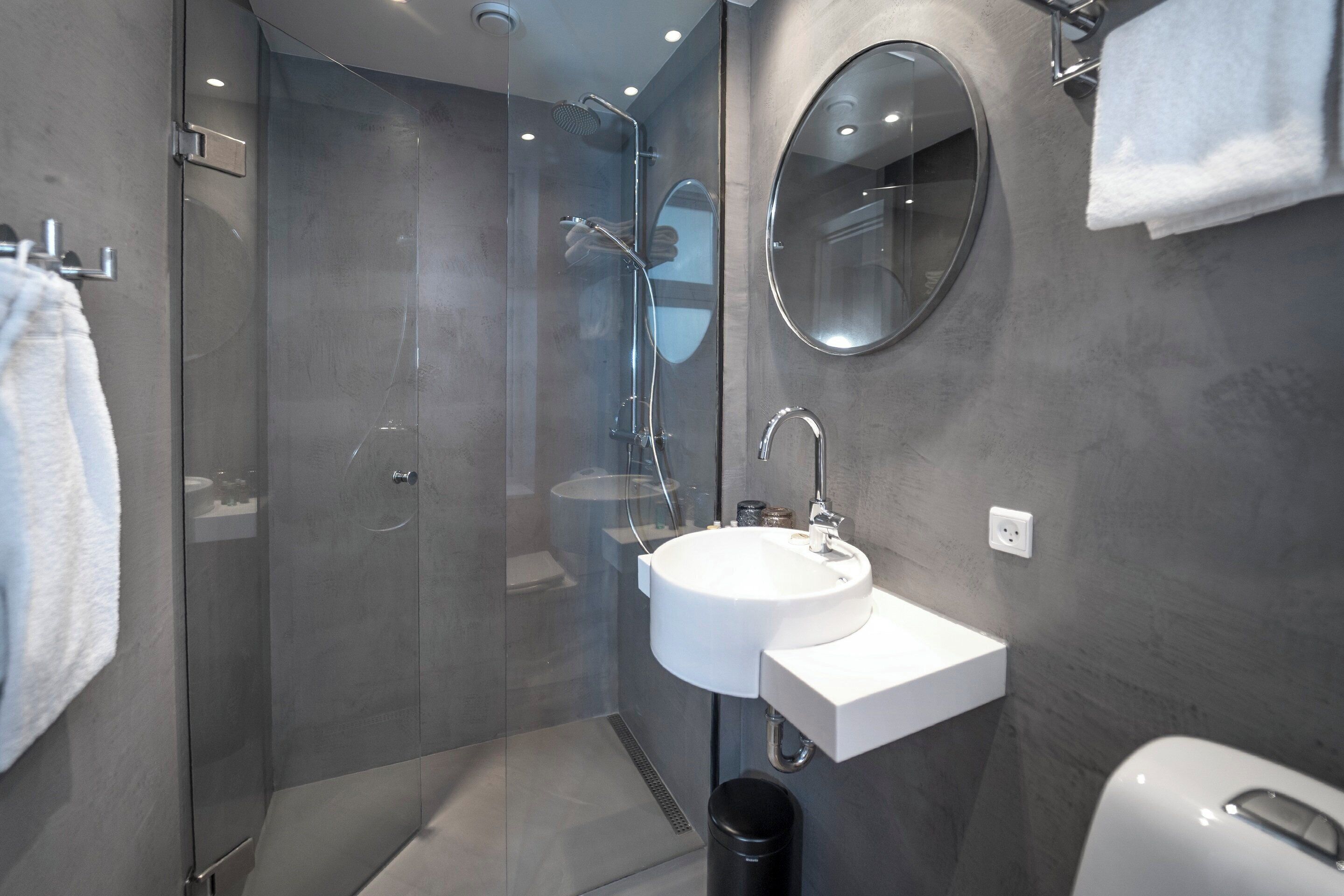 shower, rainfall showerhead, eco-friendly toiletries, hair dryer