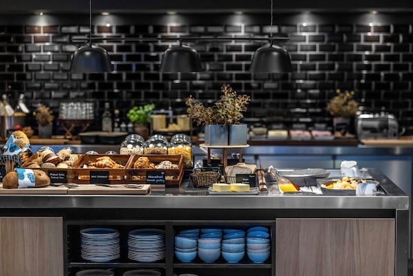 Petit déjeuner continental servi tous les jours en supplément
