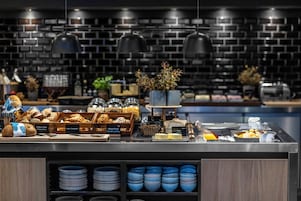 Desayuno continental todos los días (con cargo)