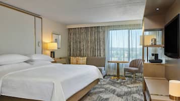 Premium bedding, in-room safe, desk, iron/ironing board