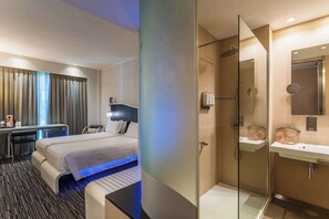 舒適客房, 2 張單人床 | 高級寢具、迷你吧、客房內保險箱、書桌