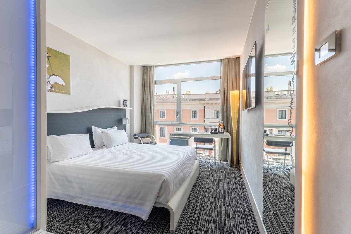 Comfort kamer, 1 kingsize bed (Twin bed on request) | Luxe beddengoed, een minibar, een kluis op de kamer, een bureau