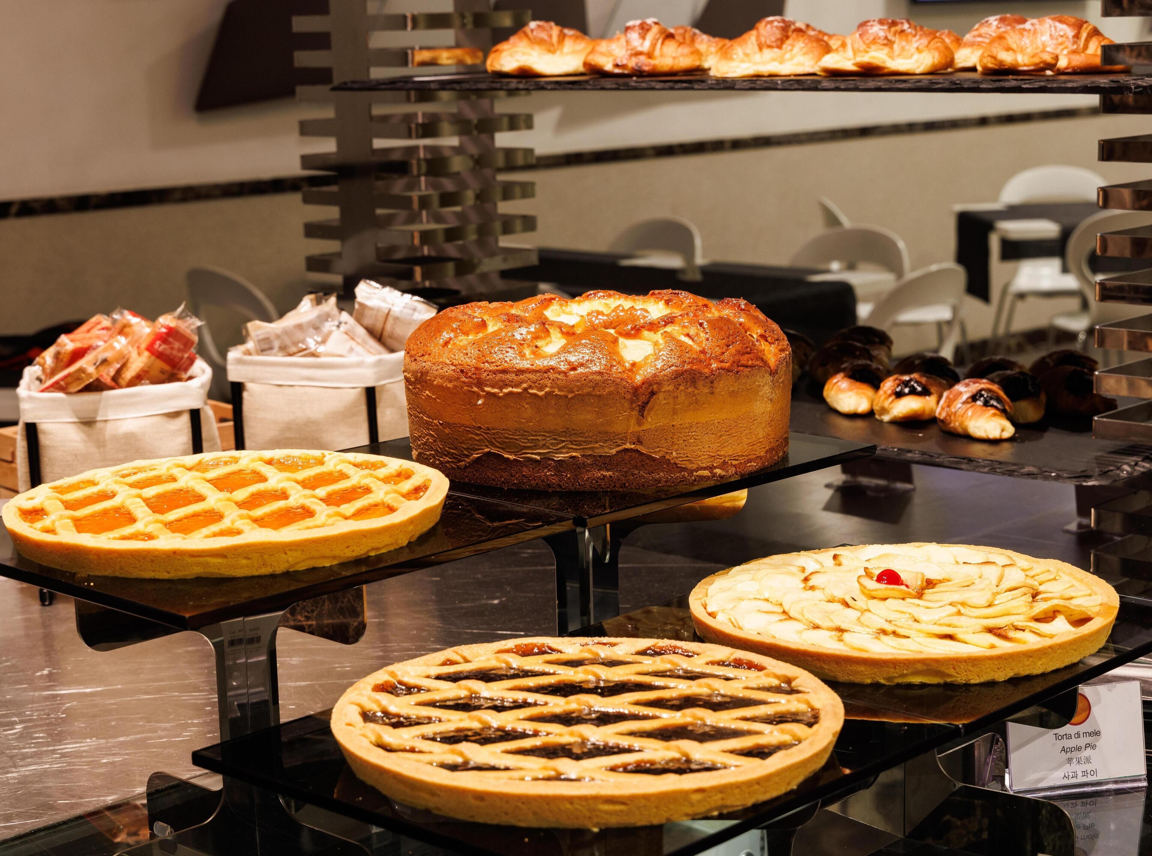 Buffet déjeuner servi tous les jours en supplément