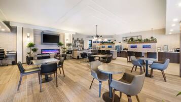 Petit déjeuner continental compris tous les jours