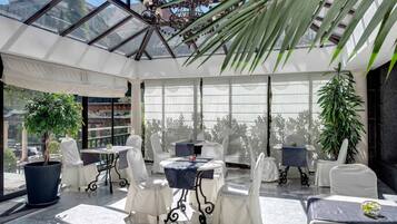 3 restaurants, breakfast, lunch, dinner served; Mediterranean cuisine