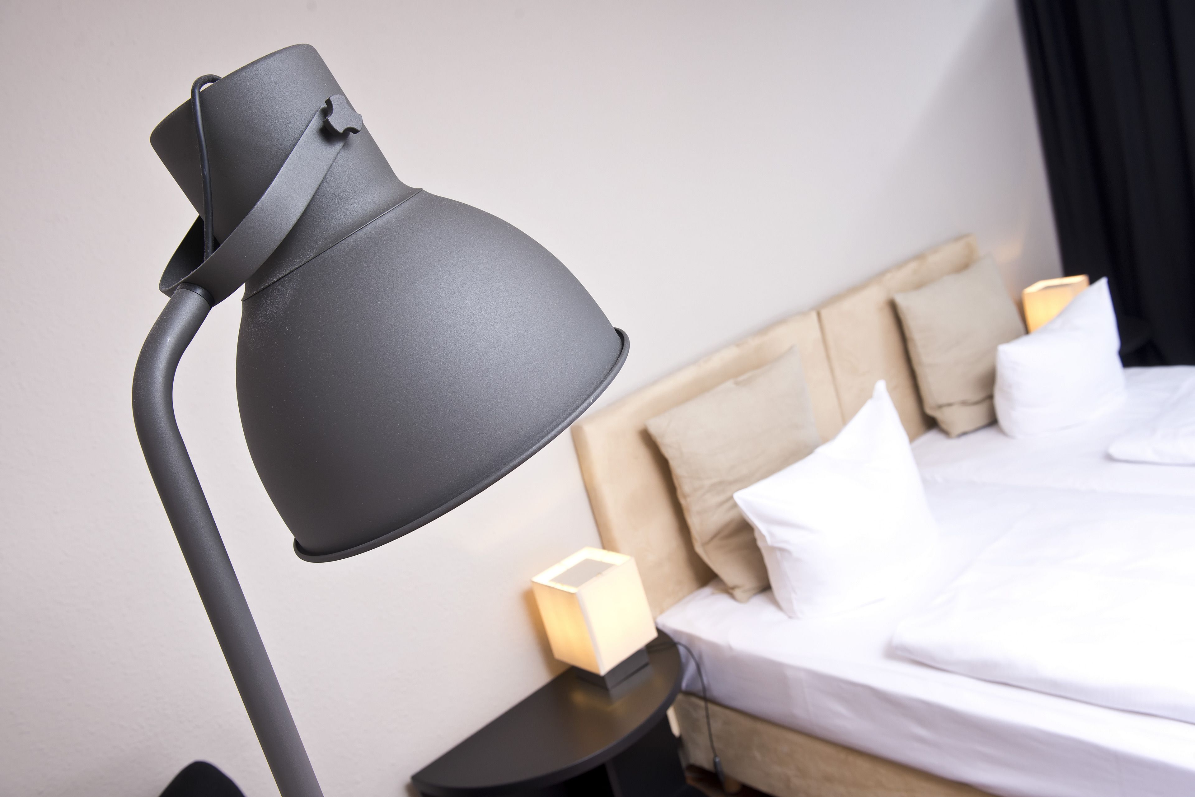 1 bedroom, hypo-allergenic bedding, desk, blackout curtains