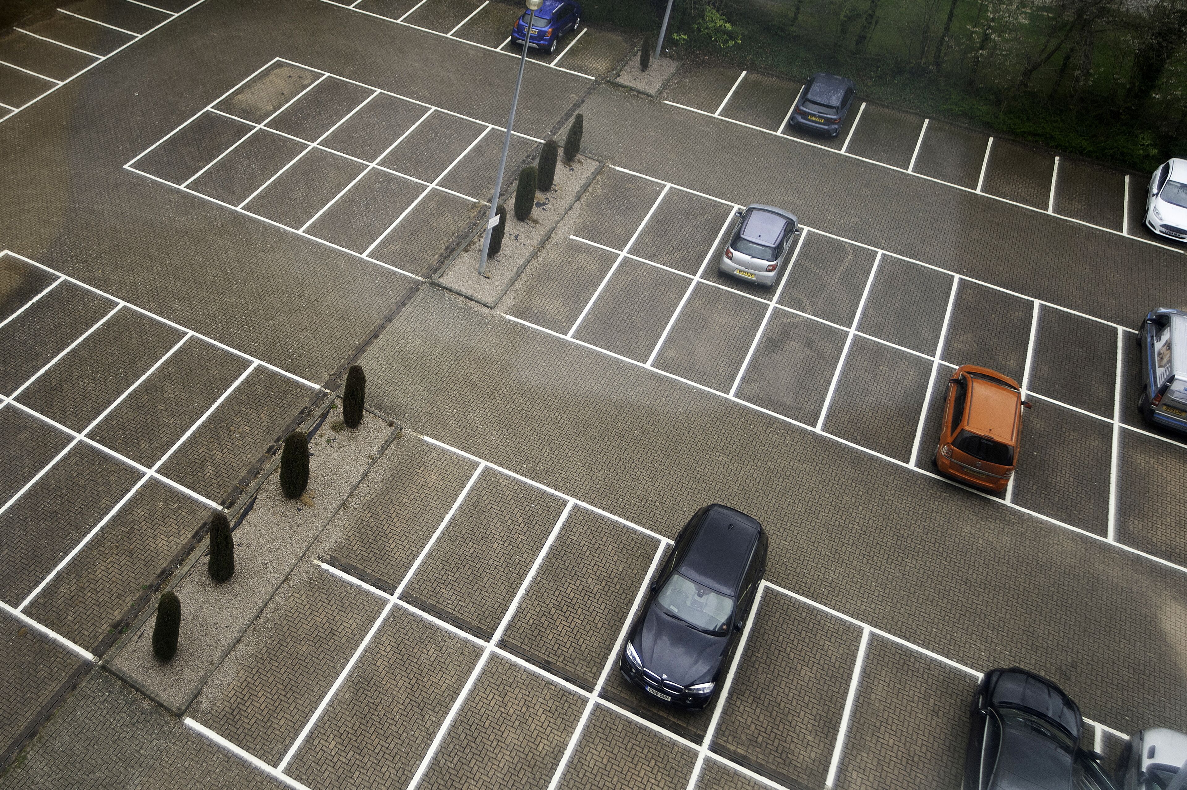 self-parking (surcharge) 10 per day