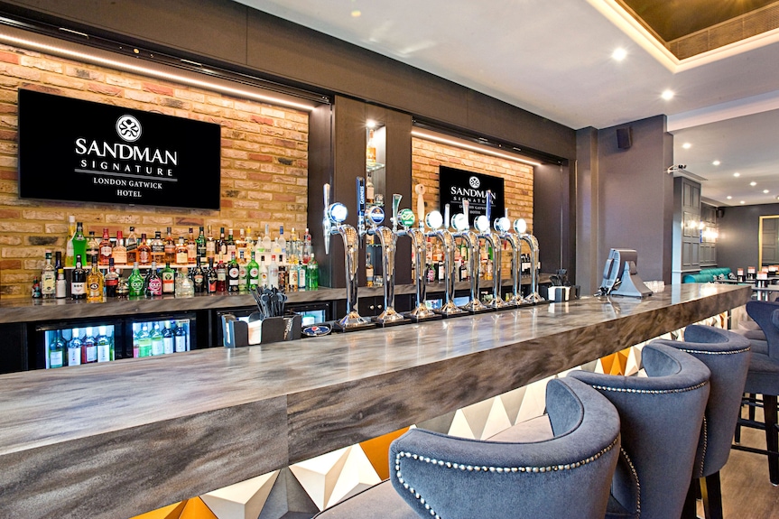 Sandman Signature Gatwick Wedding sandman-signature-gatwick-wedding