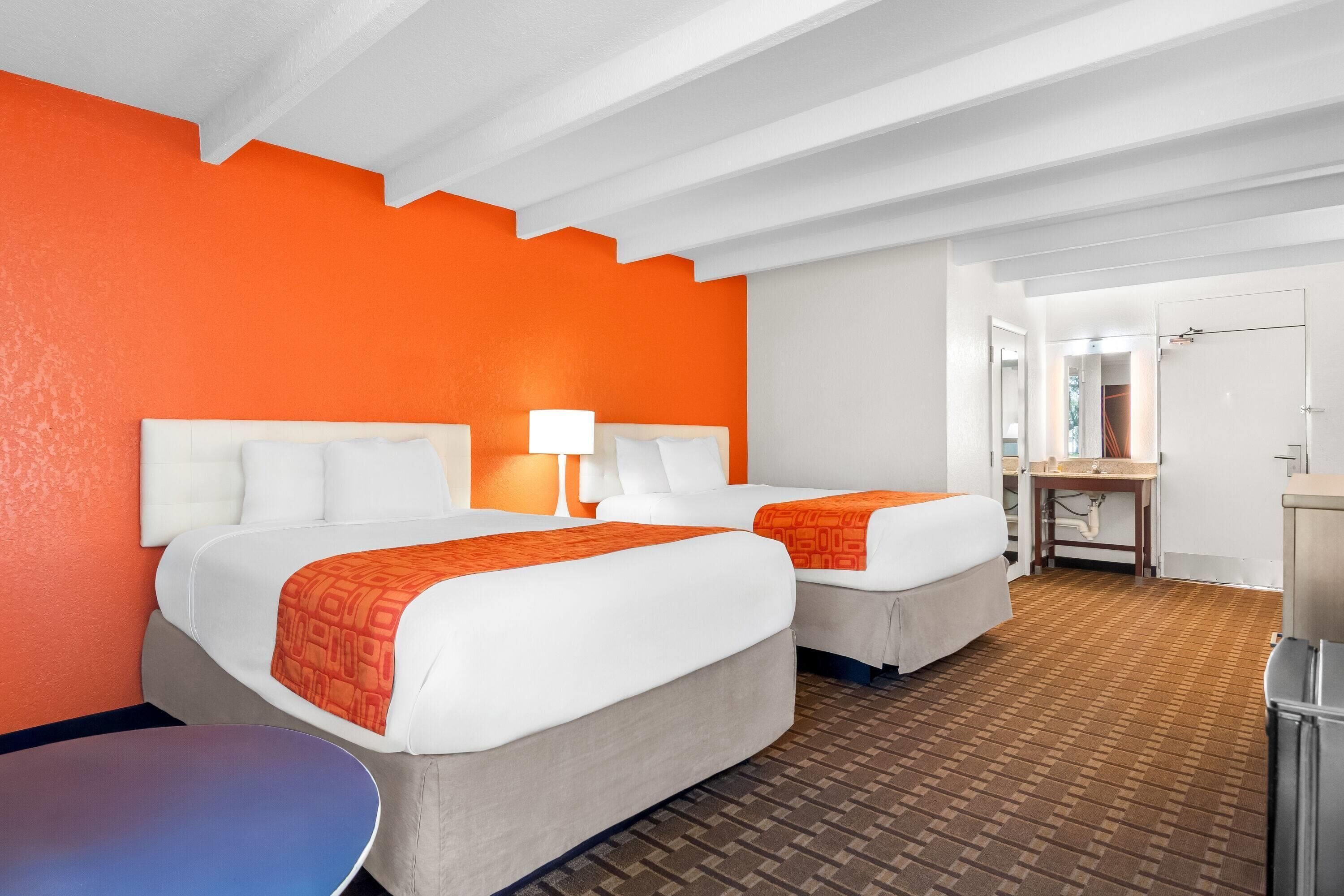 Photo - Howard Johnson by Wyndham Vero Beach / Downtown