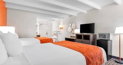 Howard Johnson by Wyndham Vero Beach / Downtown