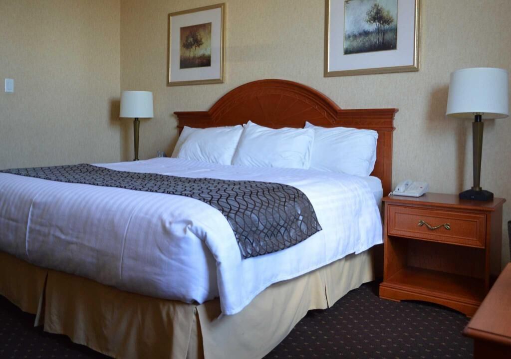 Pillowtop beds, desk, blackout drapes, iron/ironing board