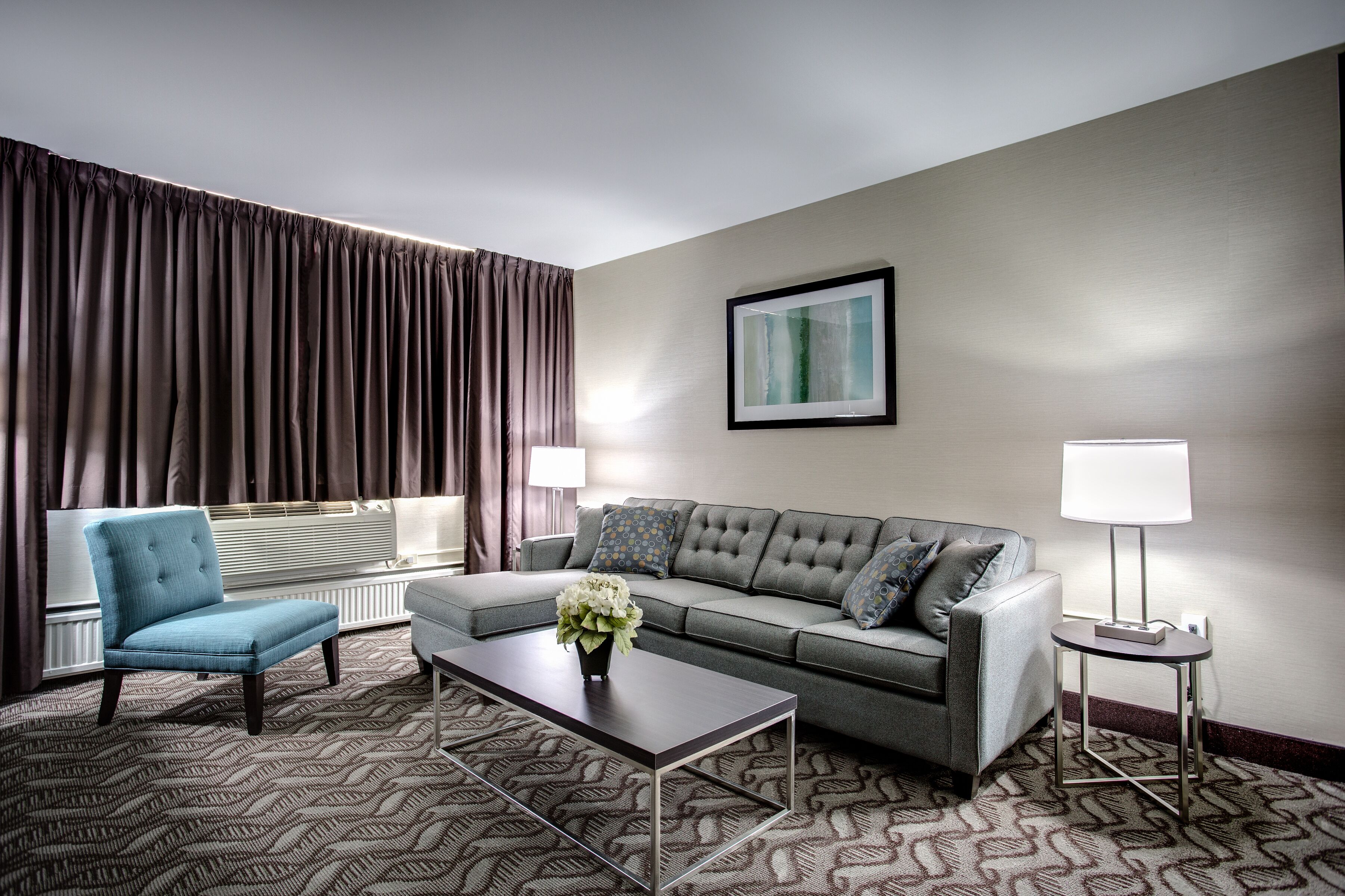 套房, 1 張特大雙人床, 非吸煙房 | 起居區 |  LCD 液晶電視