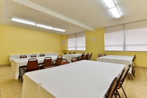 Meeting facility - Travelodge by Wyndham Cleveland Airport (Brook Park)