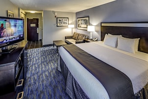 Habitación estándar, 1 cama de matrimonio grande con sofá cama | Ropa de cama de alta calidad y colchones con acolchado adicional