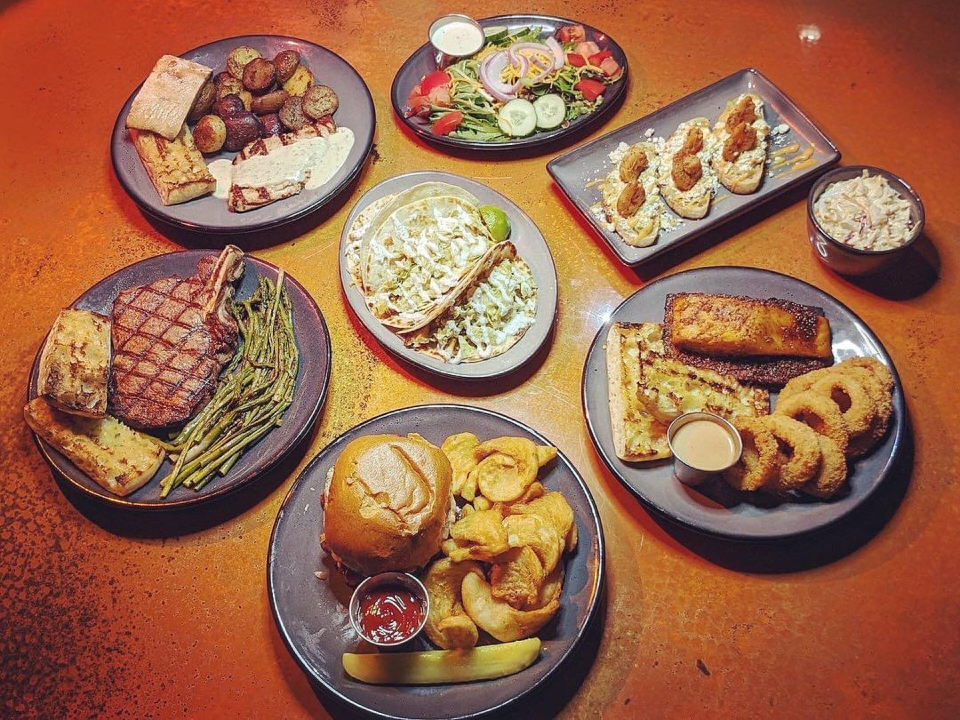 breakfast and dinner served, american cuisine