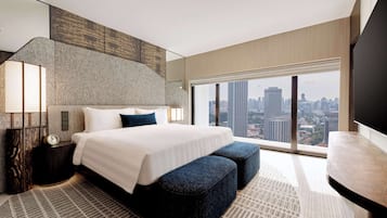 1 bedroom, premium bedding, minibar, in-room safe