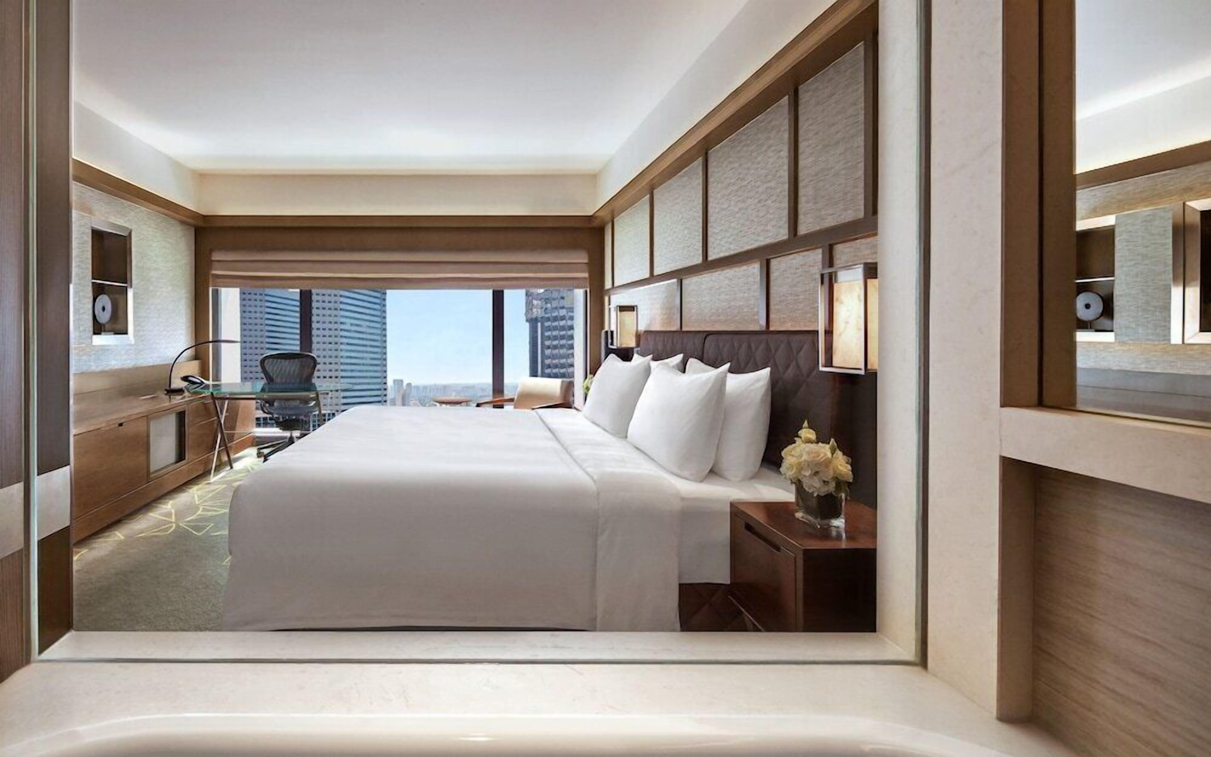 Ropa de cama de alta calidad y minibar 
