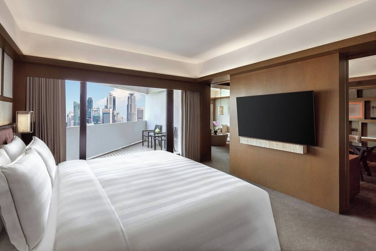 Ropa de cama de alta calidad y minibar 