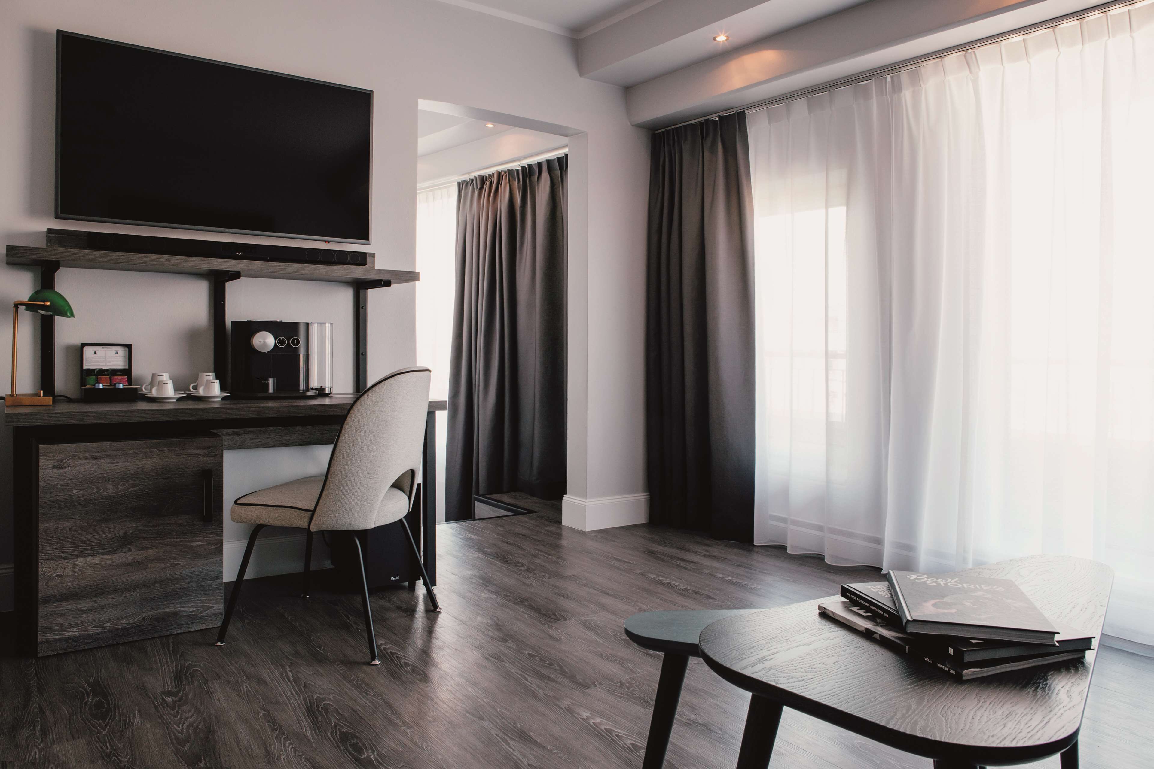 suite (one bedroom) | 1 bedroom, hypo-allergenic bedding, in-room safe, desk