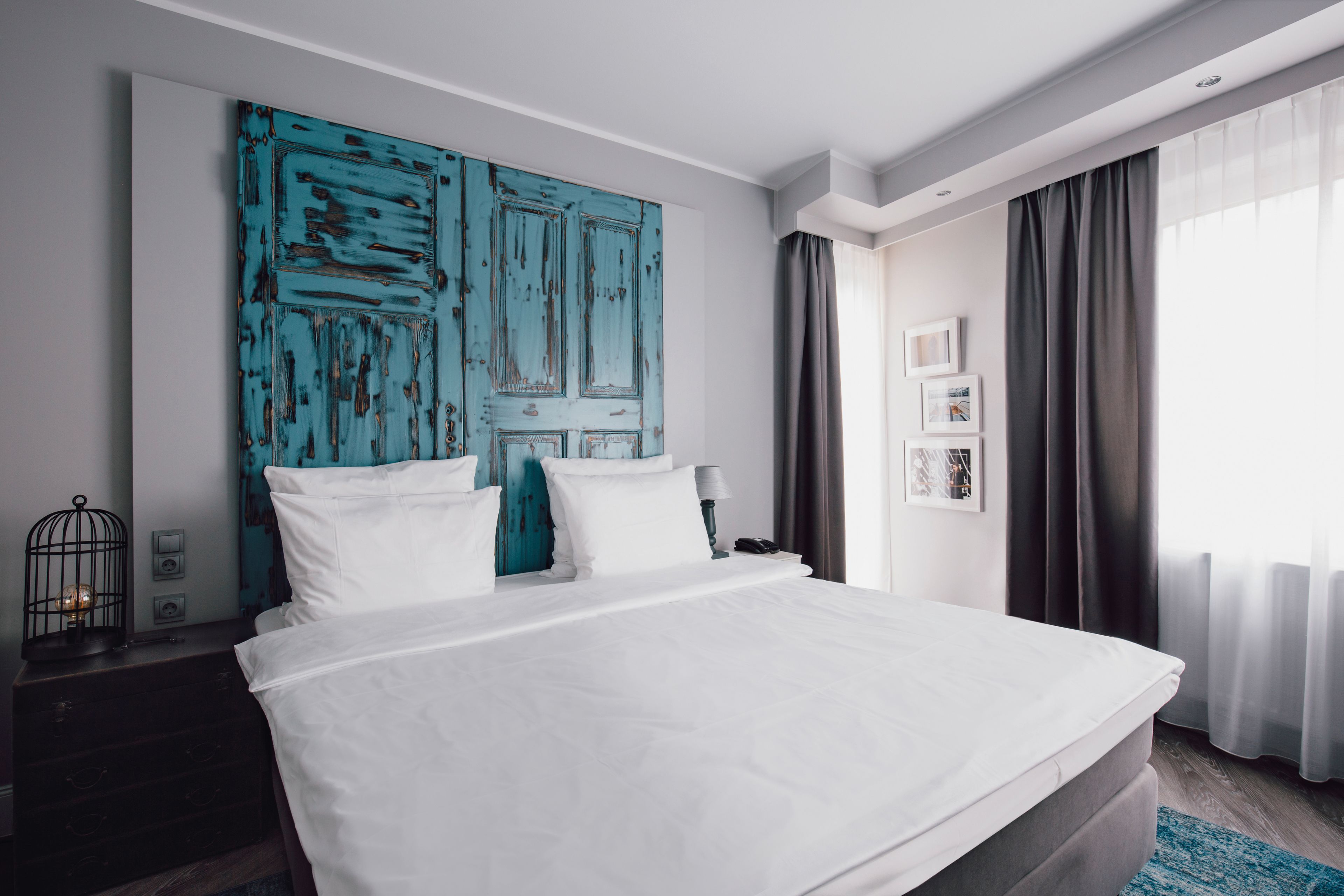 Hypo-allergenic bedding, in-room safe, desk, laptop workspace