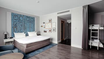 Premium Suite (Family) | 1 bedroom, hypo-allergenic bedding, in-room safe, desk