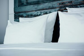 Executive Suite | Hypo-allergenic bedding, in-room safe, desk, laptop workspace
