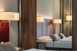 高级房 | 防过敏的被褥、迷你吧、客房内保险箱、办公桌