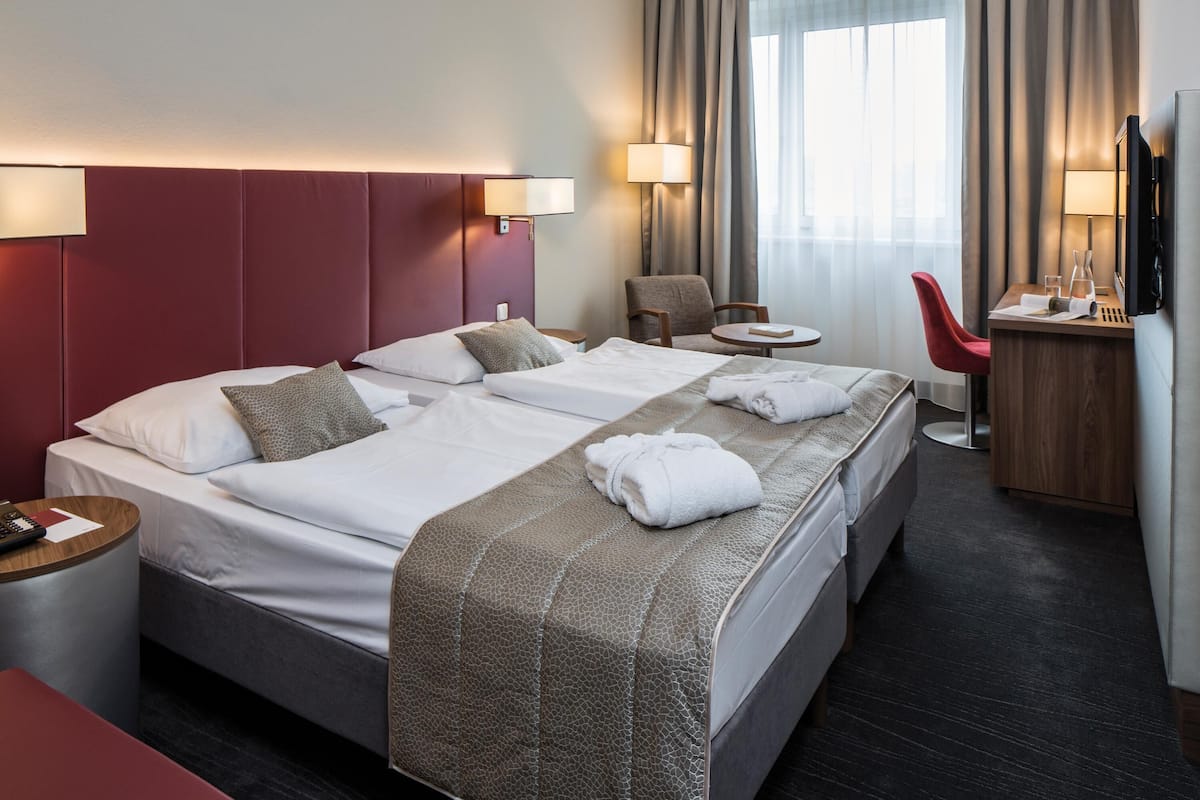 Chambre supérieure | Literie hypoallergénique, minibar, coffre-fort, bureau