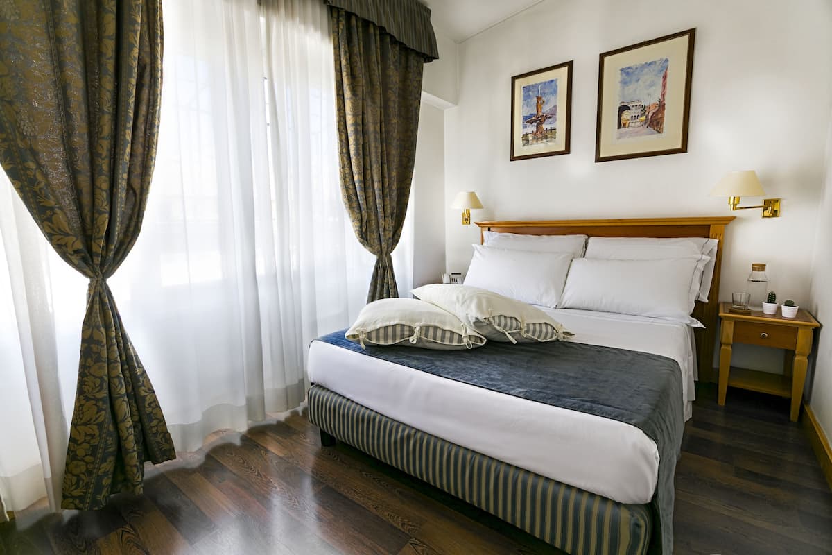 1 quarto, roupas de cama premium, frigobar, cofres nos quartos