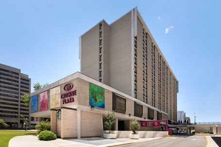 Crowne Plaza Crystal City Washington, D.C., an IHG Hotel - Image 17