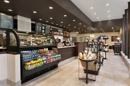 Crowne Plaza Crystal City Washington, D.C., an IHG Hotel - Image 4