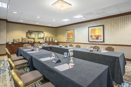 Crowne Plaza Crystal City Washington, D.C., an IHG Hotel - Image 31