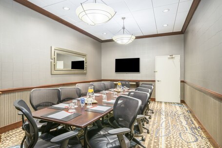 Crowne Plaza Crystal City Washington, D.C., an IHG Hotel - Image 29