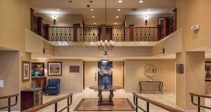 Arlington Court Suites, a Clarion Collection Hotel