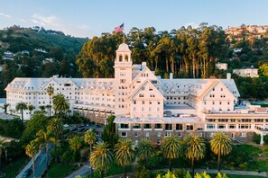 Junior Suite, 2 Double Beds | Egyptian cotton sheets, premium bedding, down comforters, in-room safe
