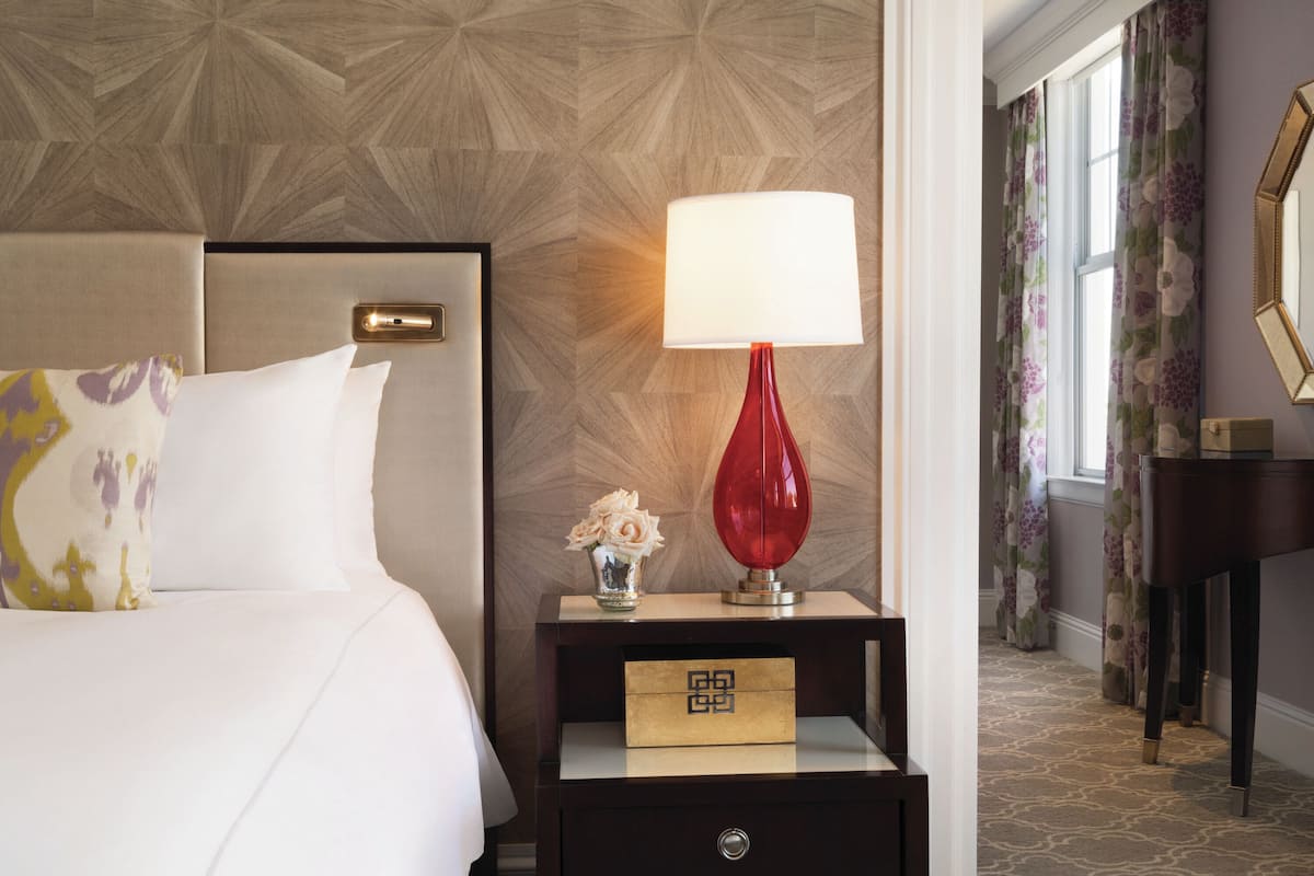 Suite, 1 chambre, vue baie (King)