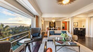 Suite Présidentielle, 1 chambre, vue baie (King) | Draps en coton égyptien, literie de qualité supérieure